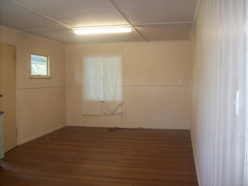 118 Biggs Avenue, Beachmere QLD 4510