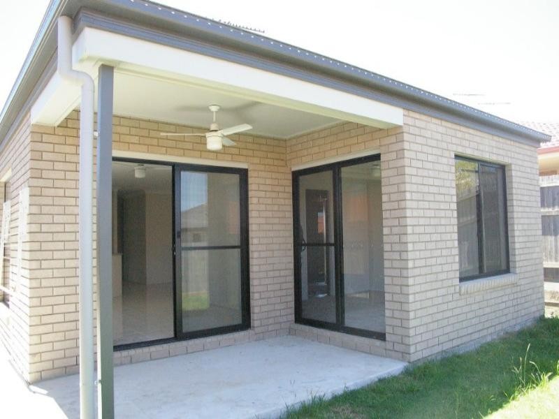 9a Dysart Street, Rothwell QLD 4022