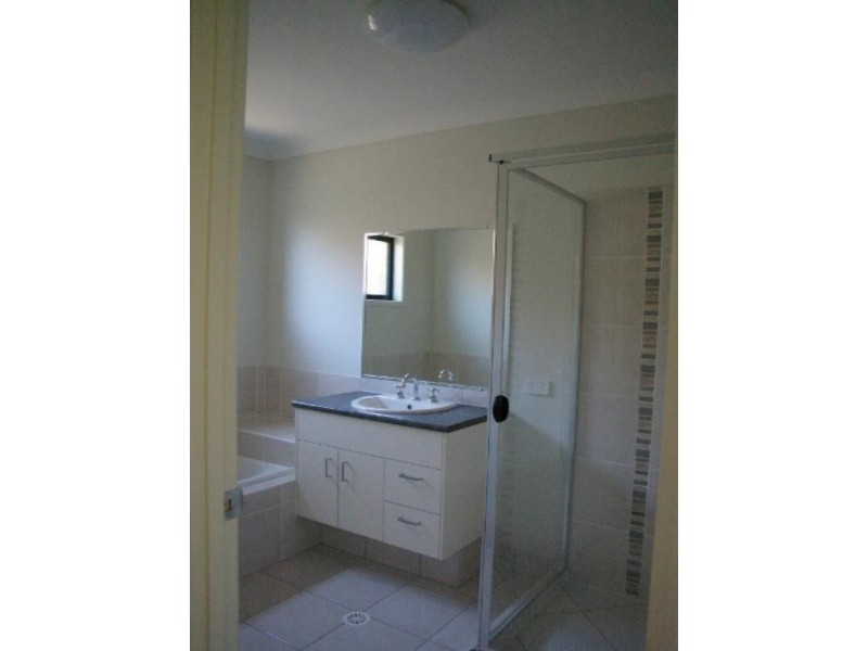 9a Dysart Street, Rothwell QLD 4022