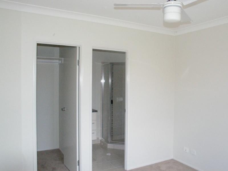 9a Dysart Street, Rothwell QLD 4022