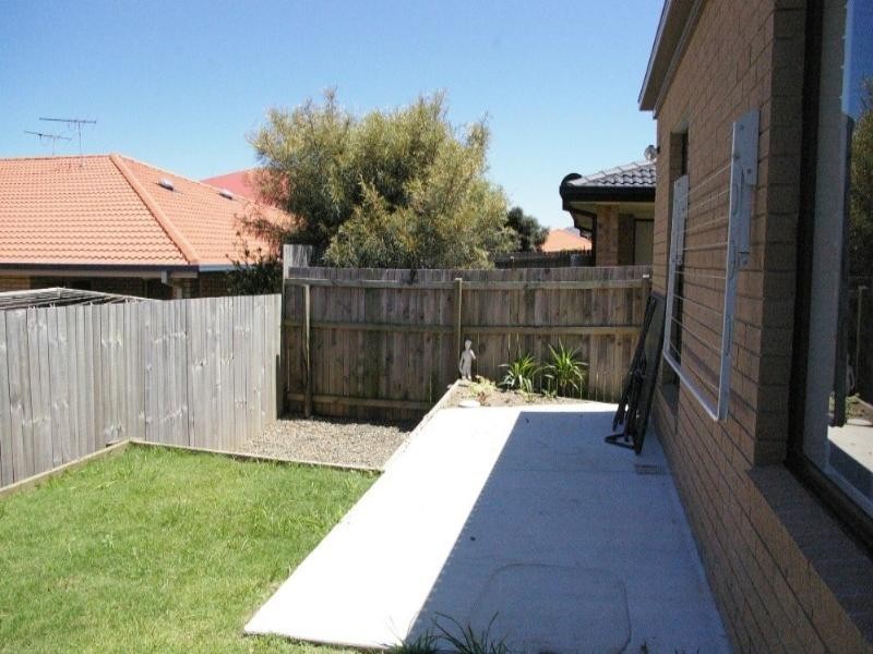 9B Dysart Street, Rothwell QLD 4022