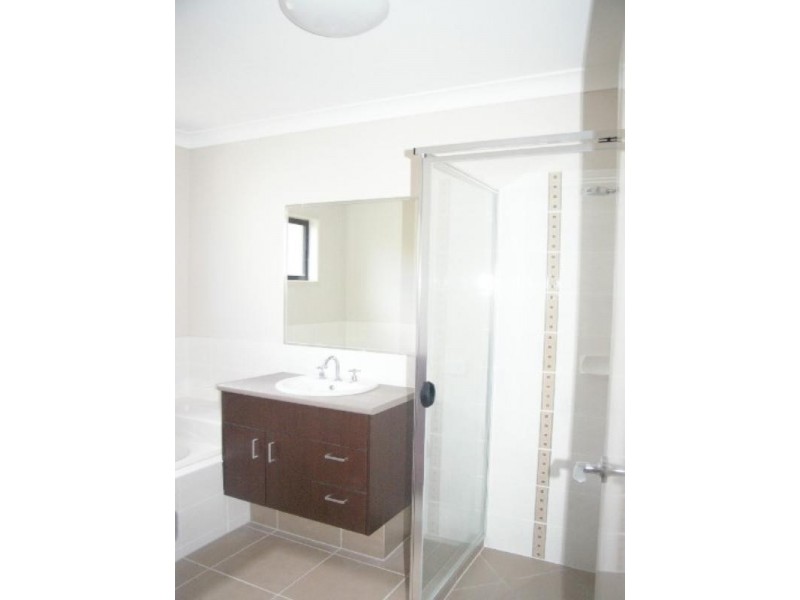 9B Dysart Street, Rothwell QLD 4022