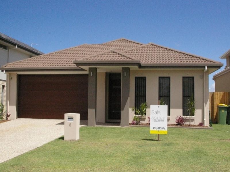 8 Rawlins Crescent, North Lakes QLD 4509