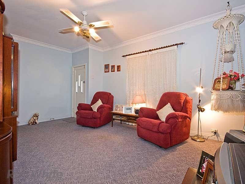 7 Spring Street, Deception Bay QLD 4508