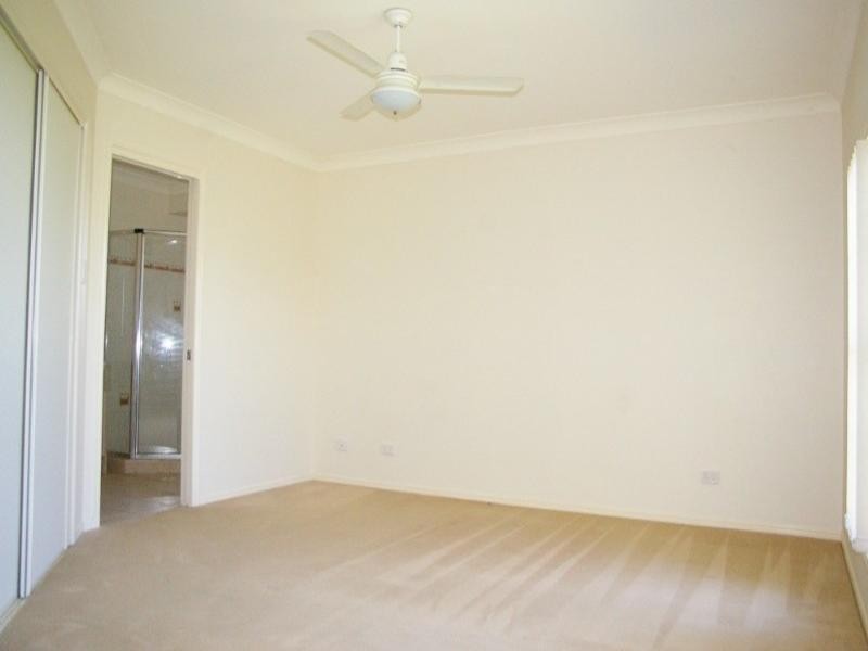 32 Cadell Crescent, Rothwell QLD 4022