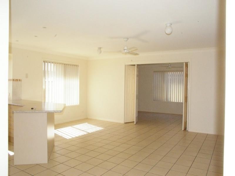 32 Cadell Crescent, Rothwell QLD 4022