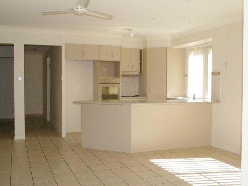 32 Cadell Crescent, Rothwell QLD 4022