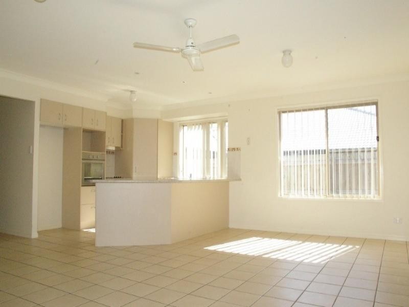 32 Cadell Crescent, Rothwell QLD 4022