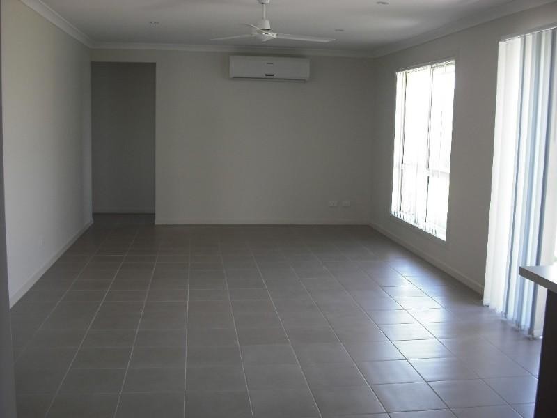 16 Ningi Waters Drive, Ningi QLD 4511