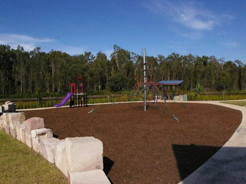11 Pristine Place, Ningi QLD 4511