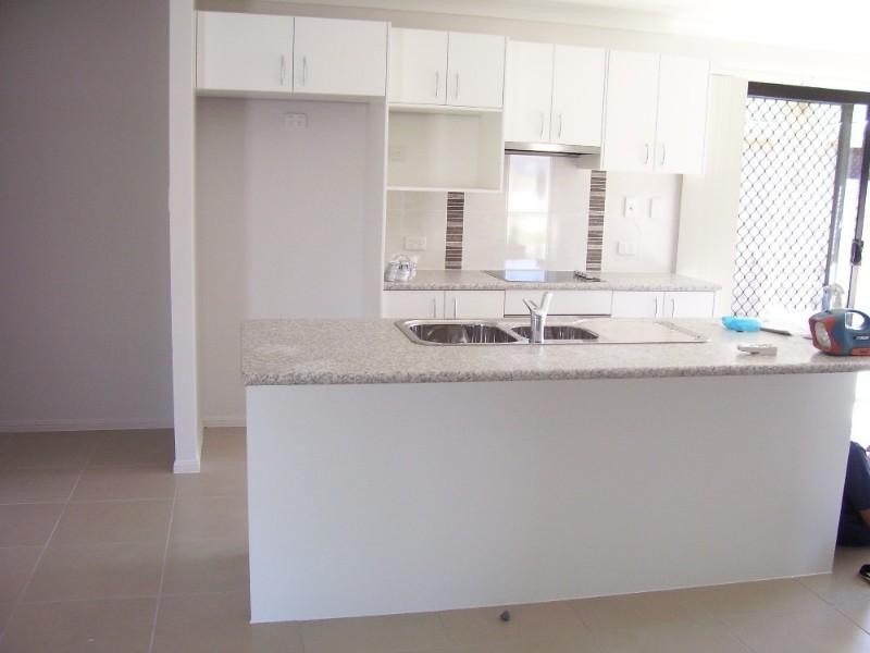 11A Cadell Crescent, Rothwell QLD 4022