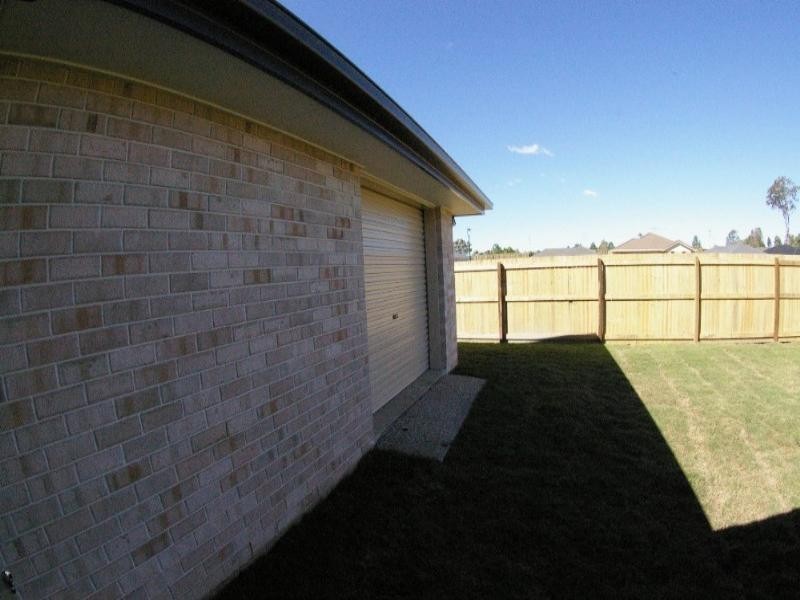 3 Tara Grove, Bellmere QLD 4510