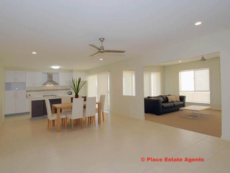 12 Caitlin Court, Rothwell QLD 4022