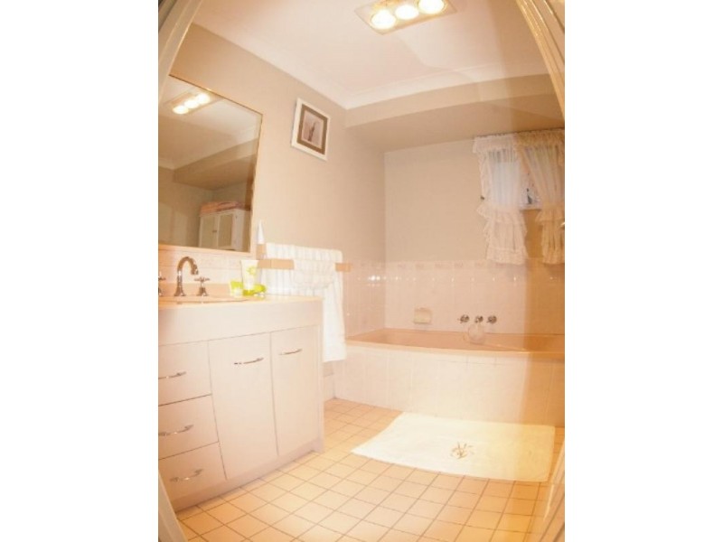 9 Stamp Street, Deception Bay QLD 4508