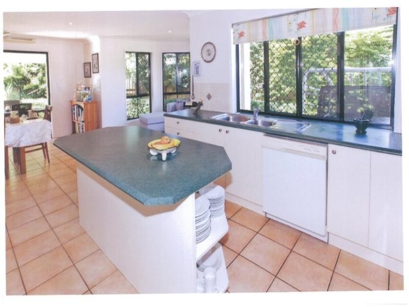 6 Mariner Court, Scarborough QLD 4020