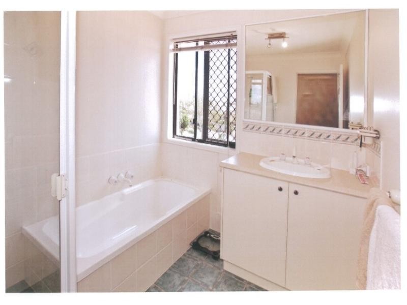 6 Mariner Court, Scarborough QLD 4020