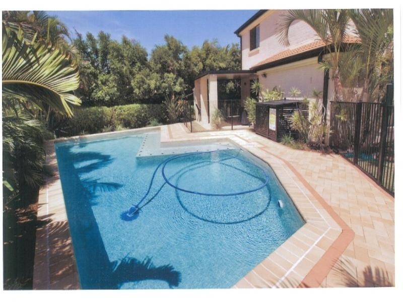 6 Mariner Court, Scarborough QLD 4020