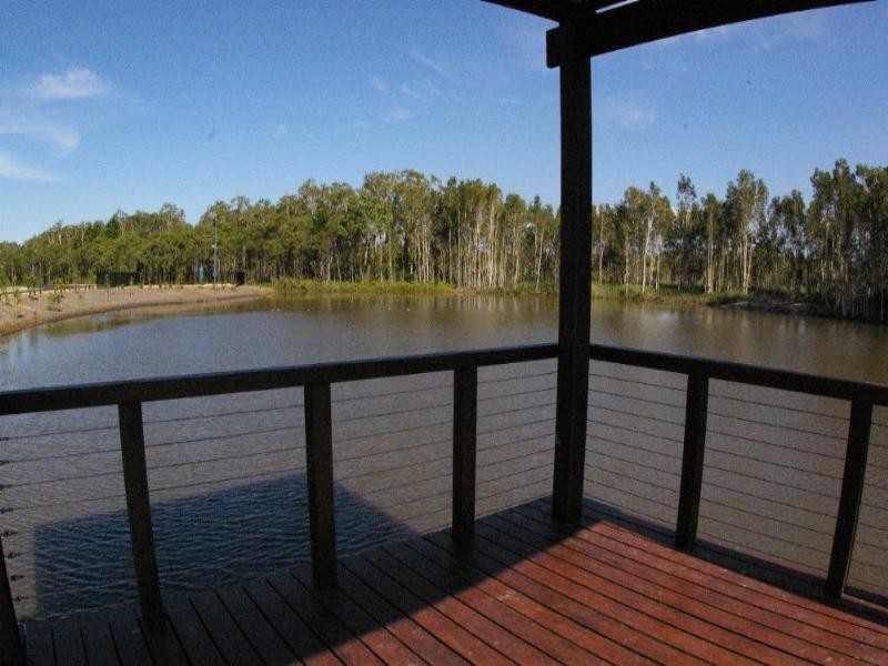 18 Dewdrop Place, Ningi QLD 4511