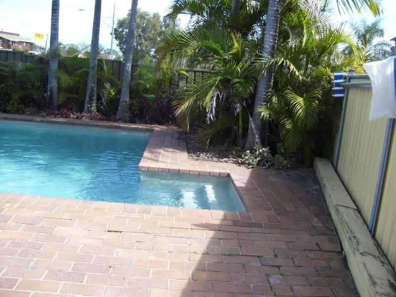 138 Klinger Road, Redcliffe QLD 4020