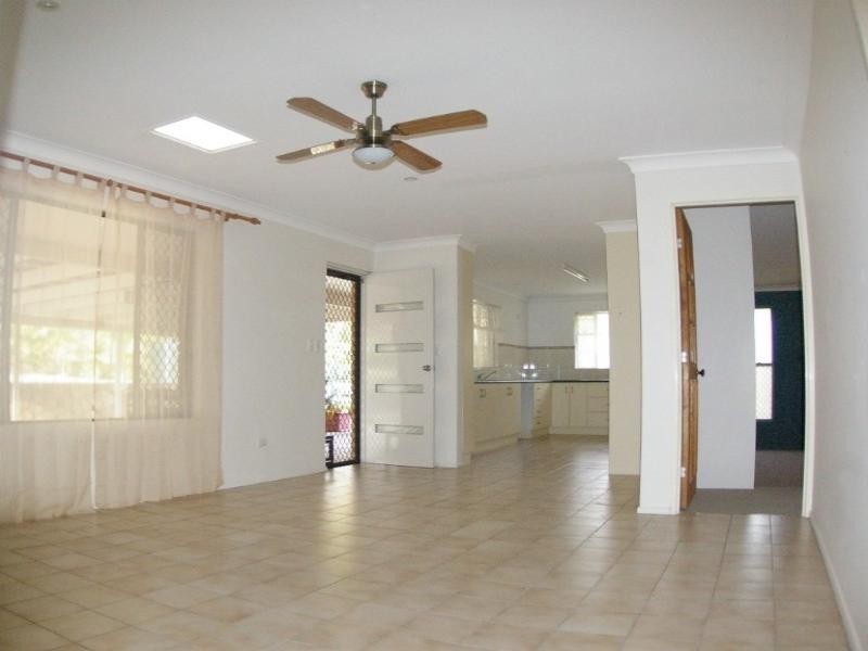 15 Warren Crescent, Deception Bay QLD 4508