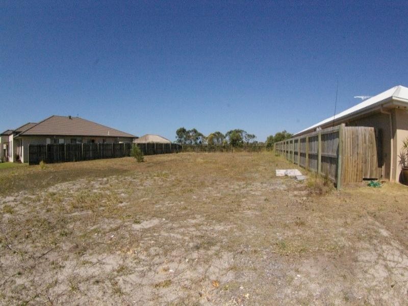 67 Sandheath Place, Ningi QLD 4511
