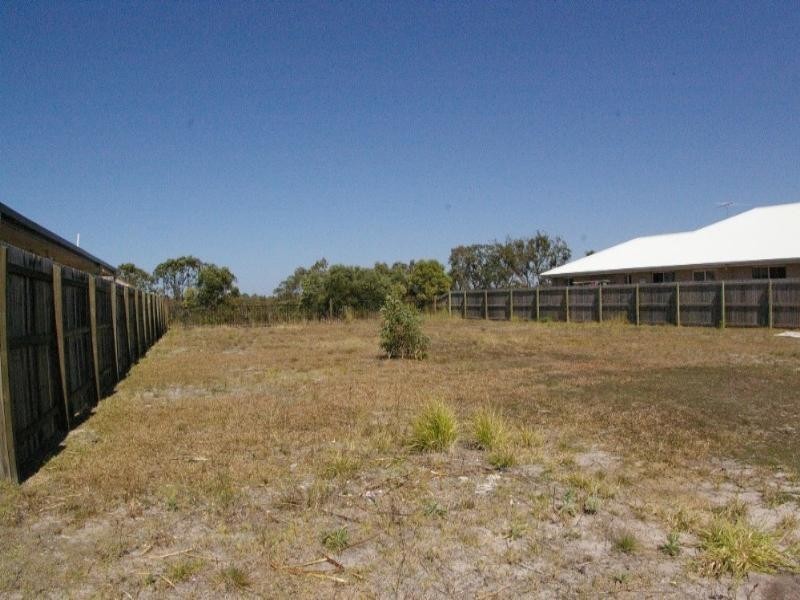 67 Sandheath Place, Ningi QLD 4511
