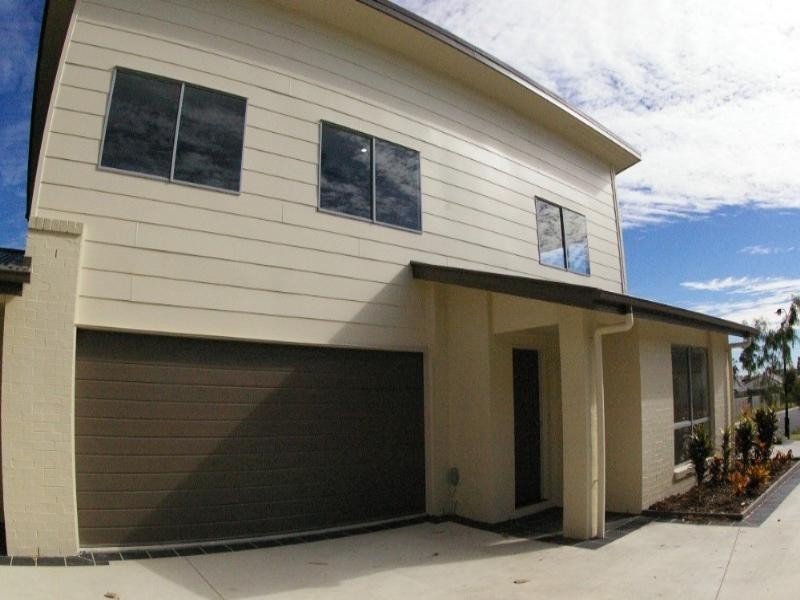 2/17 Lady Bowen Parade, Rothwell QLD 4022