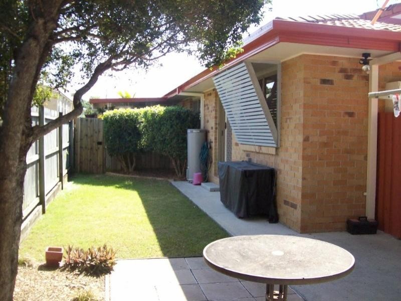 1/5 Belvedere Street, Clontarf QLD 4357