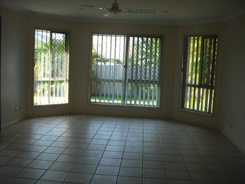 111 Cross Street, Deception Bay QLD 4508