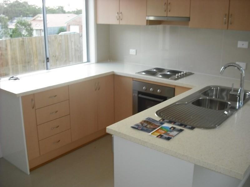 4/17 Lady Bowen Parade, Rothwell QLD 4022