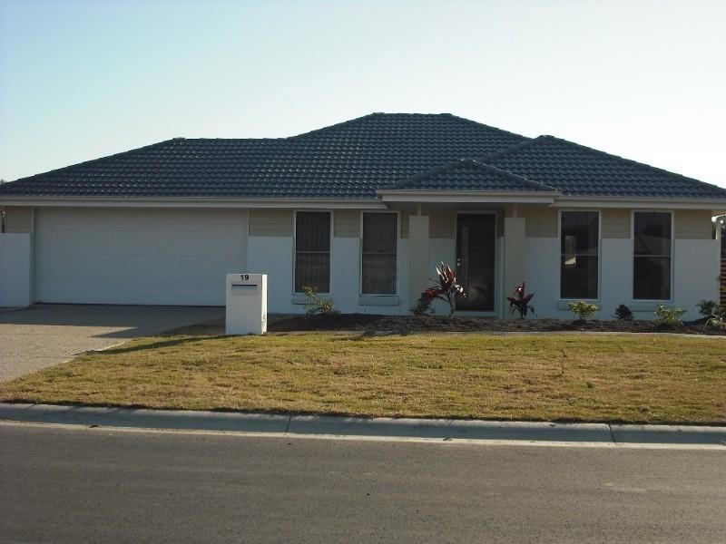 19 Eucalyptus Street, Ningi QLD 4511