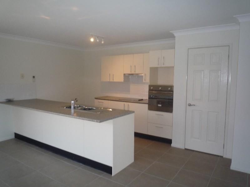 1/9 Lady Bowen Parade, Rothwell QLD 4022