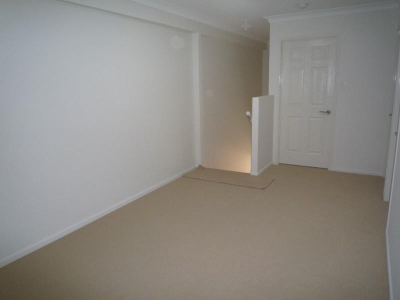 1/9 Lady Bowen Parade, Rothwell QLD 4022