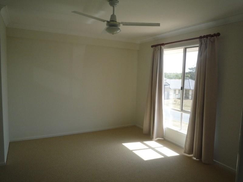 1/9 Lady Bowen Parade, Rothwell QLD 4022