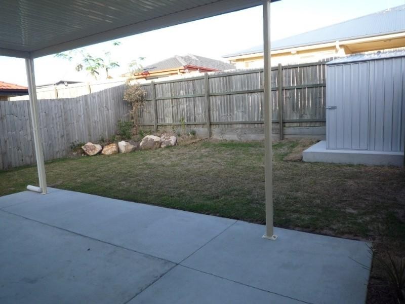 1/9 Lady Bowen Parade, Rothwell QLD 4022