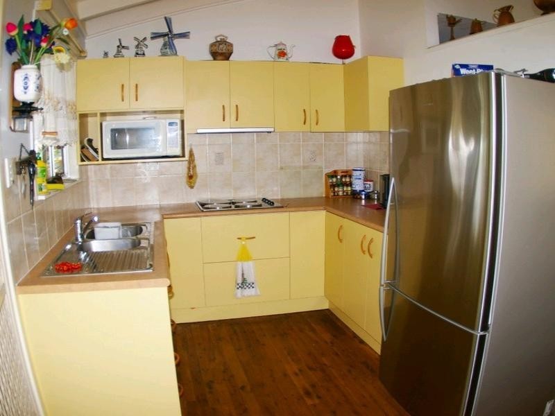 8 Simon Street, Deception Bay QLD 4508