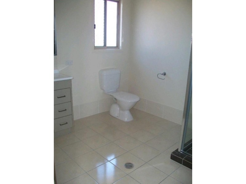 1/39 Amity Drive, Rothwell QLD 4022