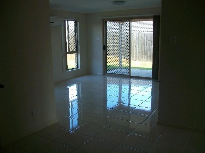 2/39 Amity Drive, Rothwell QLD 4022