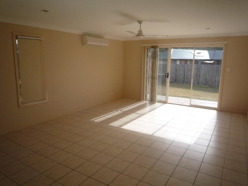 8 Radiata Court, Morayfield QLD 4506