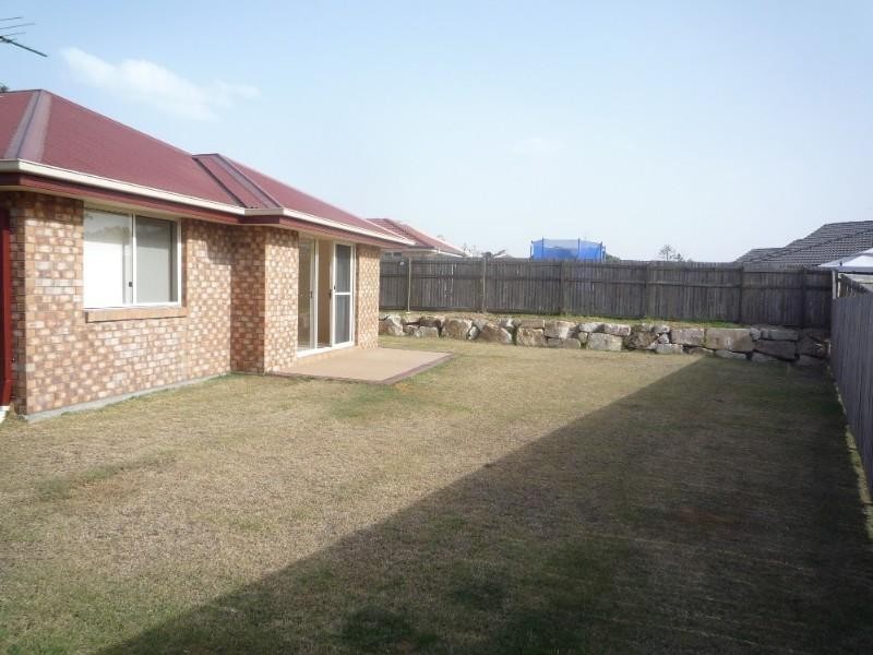 8 Radiata Court, Morayfield QLD 4506