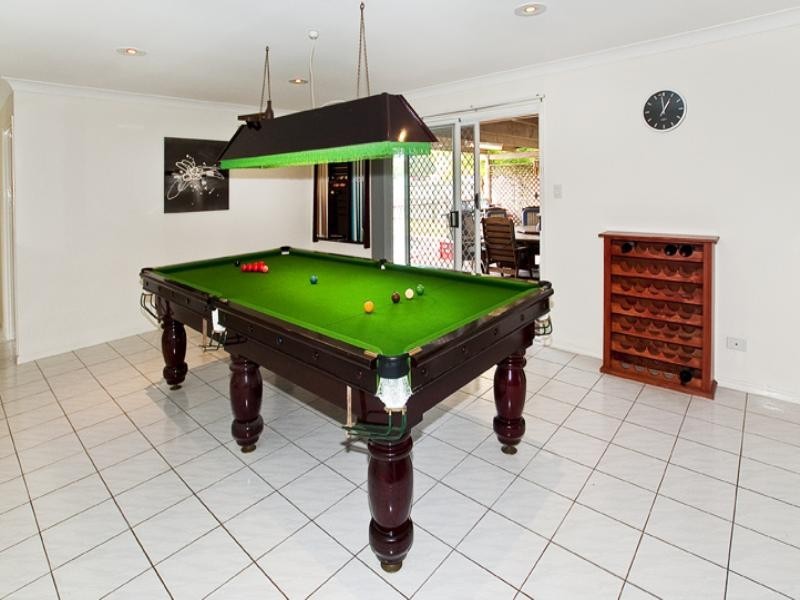 20 Linthaven Drive, Rothwell QLD 4022