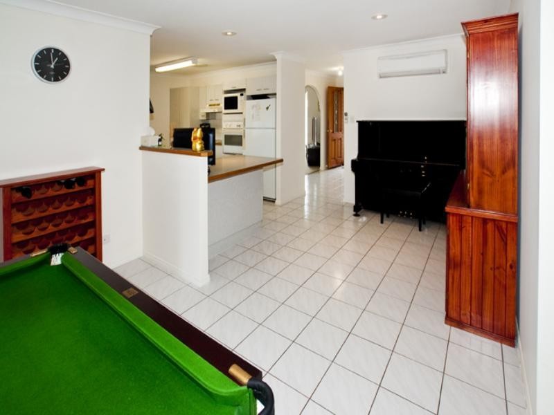 20 Linthaven Drive, Rothwell QLD 4022