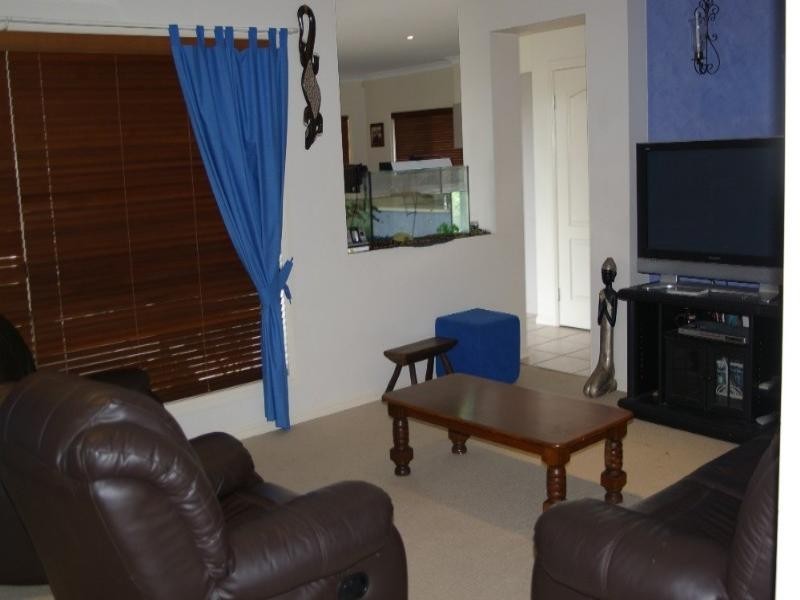 6 Cadell Crescent, Rothwell QLD 4022