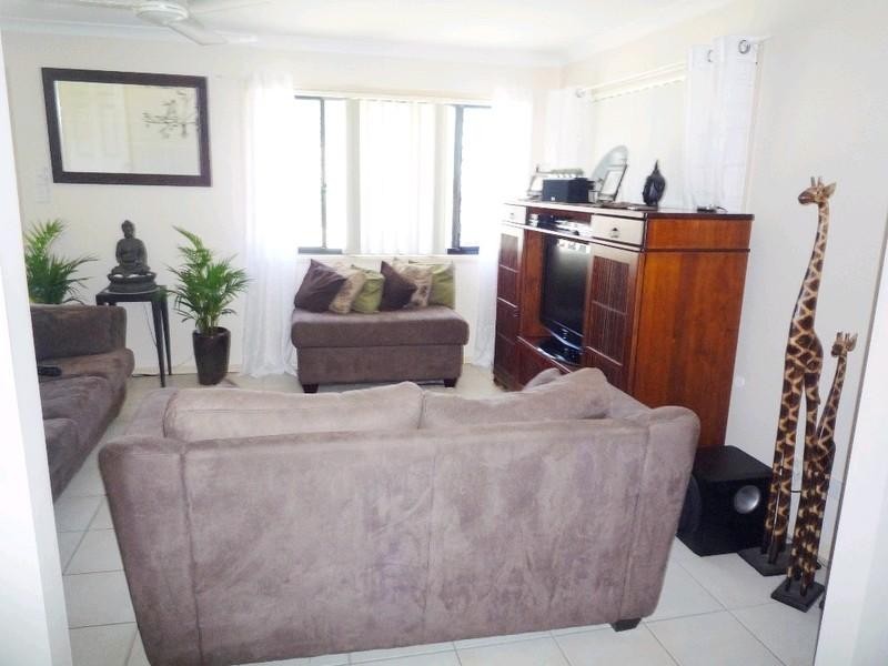 17 Cambridge Street, Rothwell QLD 4022