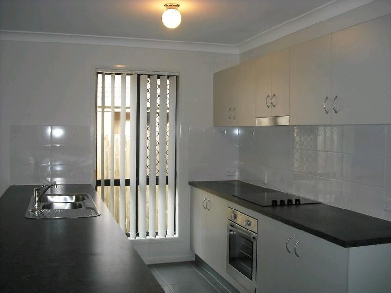 26 Hubner Drive, Rothwell QLD 4022