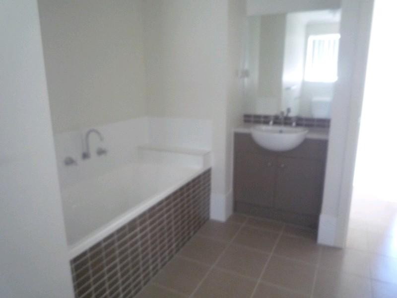 1 Glennis Court, Bellmere QLD 4510