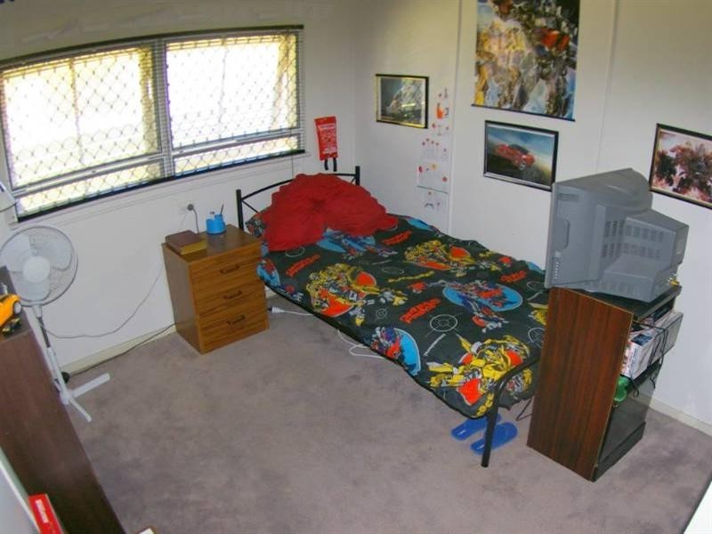 8 Airlie Avenue, Deception Bay QLD 4508