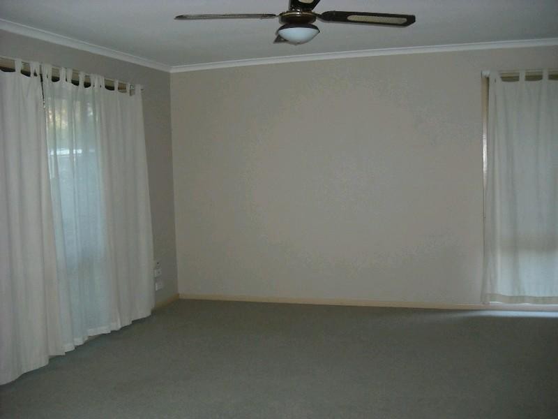 9 Leigh Street, Deception Bay QLD 4508