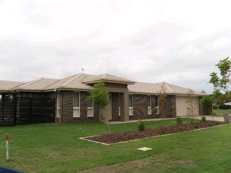 4 Pristine Place, Ningi QLD 4511