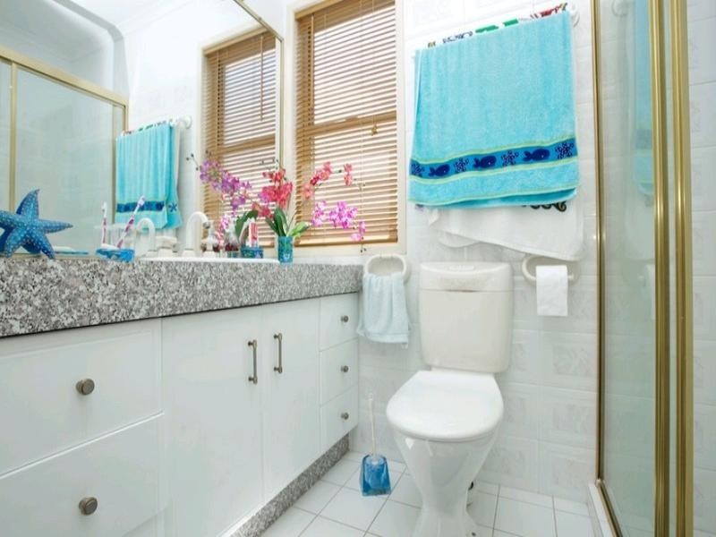 2/186 Prince Edward Parade, Scarborough QLD 4020